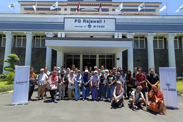 Jelajah Sejarah Penuh Makna: Heritage Photowalk Surabaya Gabungkan Budaya dan Kemanusiaan