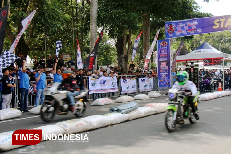 Pebalap-Drag-Bike-Muda-Guncang-Magelang-2.jpg