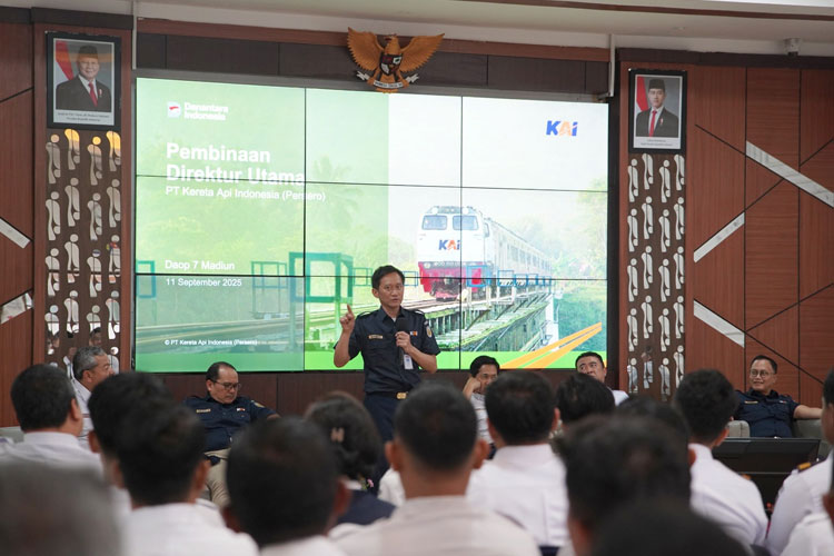 Stasiun-Madiun-2.jpg