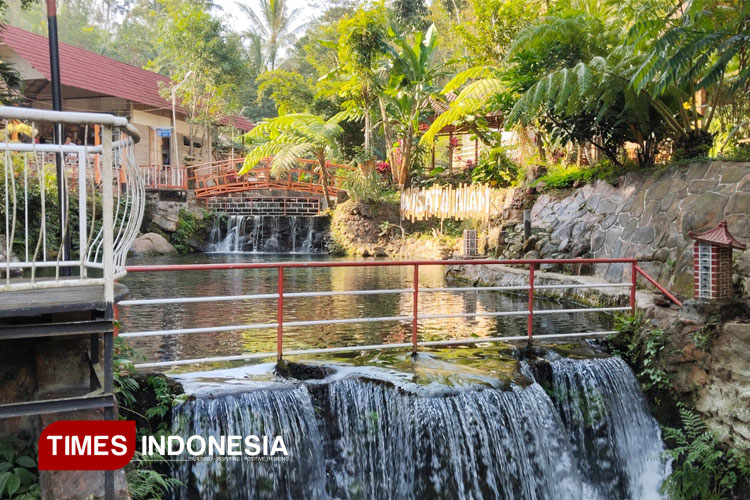 Suasana Tanaka Waterfall yang begitu Indah nan menyegarkan ditengah terik matahari (FOTO: Leni Agustina/TIMES Indonesia)