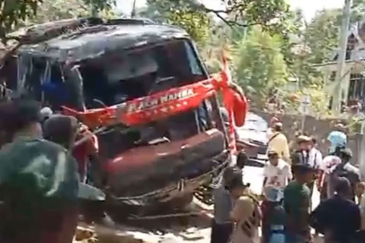 Bus Karyawan RS Bina Sehat Jember Alami Kecelakaan di Bromo, Delapan Orang Tewas