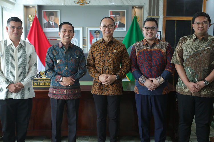Wakil Ketua MPR RI dari Fraksi PAN, Eddy Soeparno, menaruh perhatian serius pada penanganan sampah.