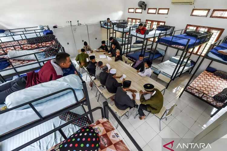 Pemerintah Siap Lengkapi Sekolah Rakyat dengan Koneksi Internet Cepat