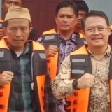 Antisipasi Cuaca Ekstrem, Nelayan Cianjur Terima Rompi Keselamatan
