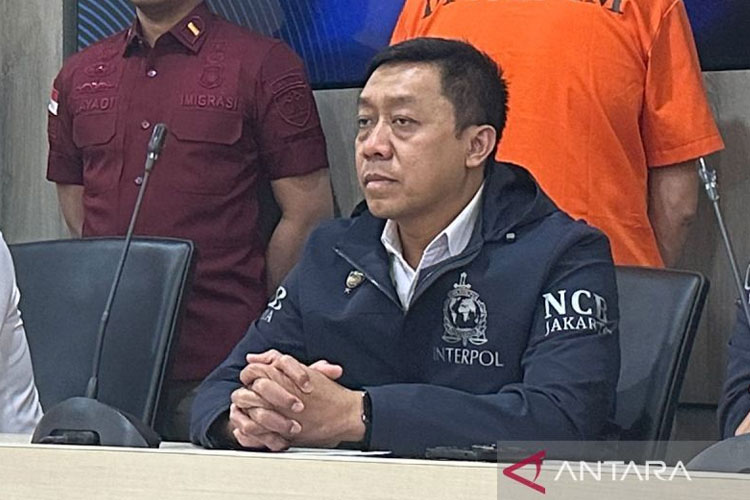 Polri Ajukan Red Notice Riza Chalid ke Interpol