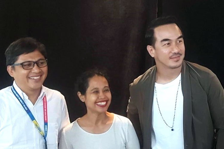 Aktor laga Indonesia Joe Taslim (kanan) di kawasan Kemang, Jakarta Selatan, Selasa (16/9/2025). (FOTO: ANTARA/Abdu Faisal)