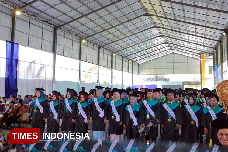 Inspiratif, 318 Lulusan STKIP PGRI Pacitan Siap Jadi Pendidik Profesional Berdampak
