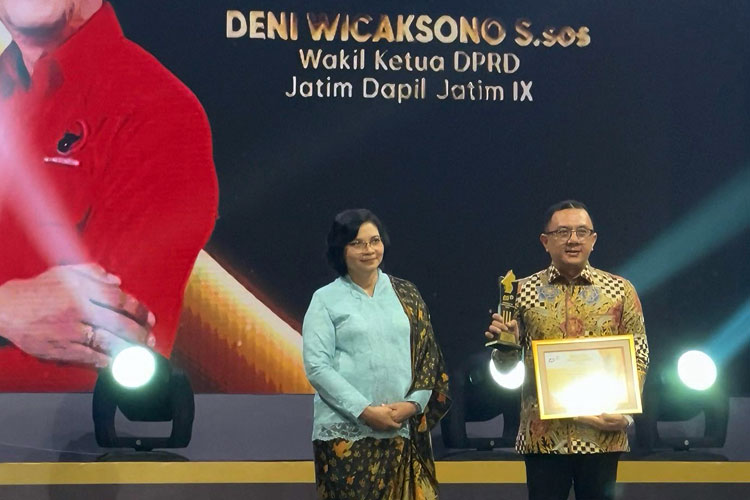 PDI Perjuangan Jatim Raih Predikat Partai Terbaik, Dua Legislator Torehkan Prestasi