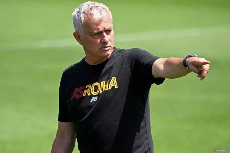 Benfica Pecat Bruno Lage, Jose Mourinho Disebut Jadi Kandidat Pengganti