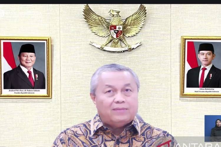 Tangkapan layar Gubernur Bank Indonesia (BI) Perry Warjiyo memaparkan materi konferensi pers hasil Rapat Dewan Gubernur (RDG) BI Bulan September 2025 secara daring di Jakarta, Rabu (17/9/2025). (Foto: Antara/Rizka Khaerunnisa)