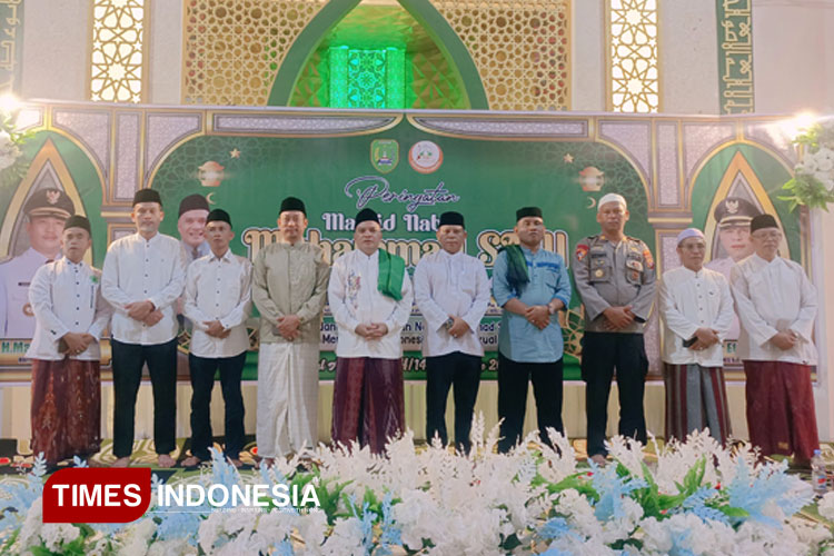 Gus Nasrul di Masjid Agung Pedalaman Kalimantan: Peringatan Maulid Nabi Otomatis Membangun Negara