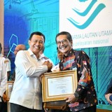PT Dharma Lautan Utama Raih Penghargaan Operator Penyeberangan Terbaik Nasional