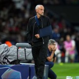 PSG Pesta Gol, Luis Enrique Ungkap Strategi Unik dari Tribun Penonton