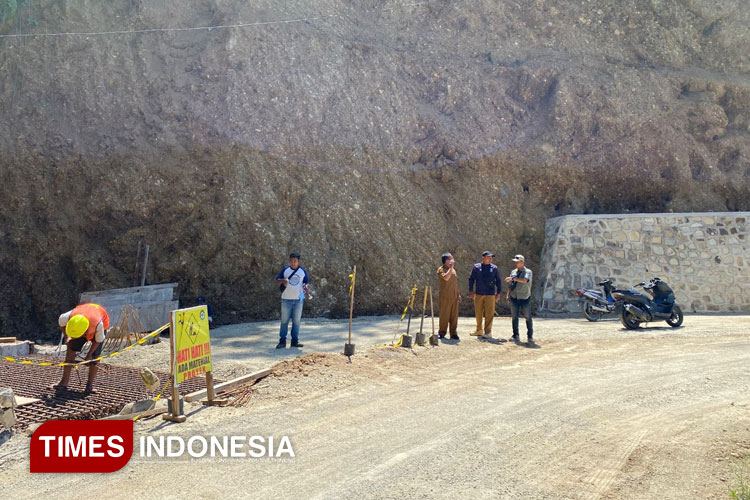 pengaspalan-Jalan-Arjosari-Purwantoro.jpg