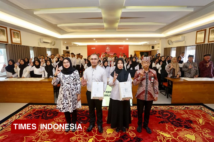 PPPK Tenaga Kesehatan dan Teknis di Banyuwangi Terima SK Pengangkatan