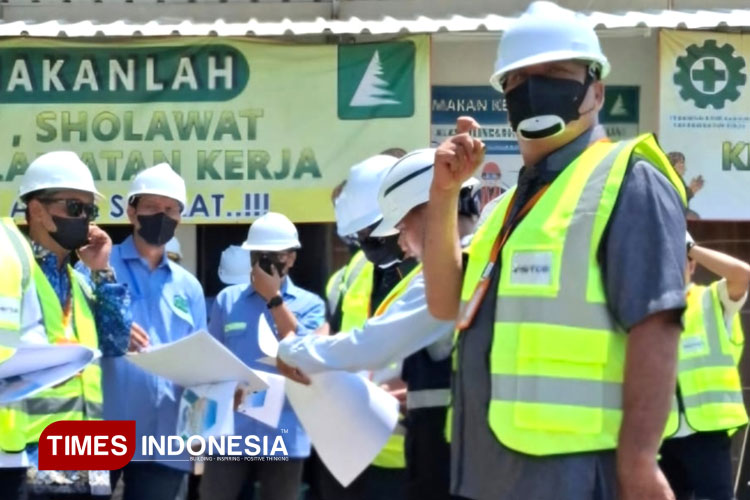 Komisi C DPRD Sidoarjo saat sidak pembangunan RSUD Sedati. (FOTO: Syaiful Bahri/TIMES Indonesia)