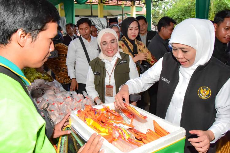 Gubernur-Khofifah-B.jpg
