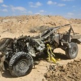 Menunggu Buldozer Bersihkan Jalan, Jip Humvee Israel Melindas Ranjau