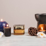 Seni Membuat Lilin Aromaterapi Sendiri di Rumah