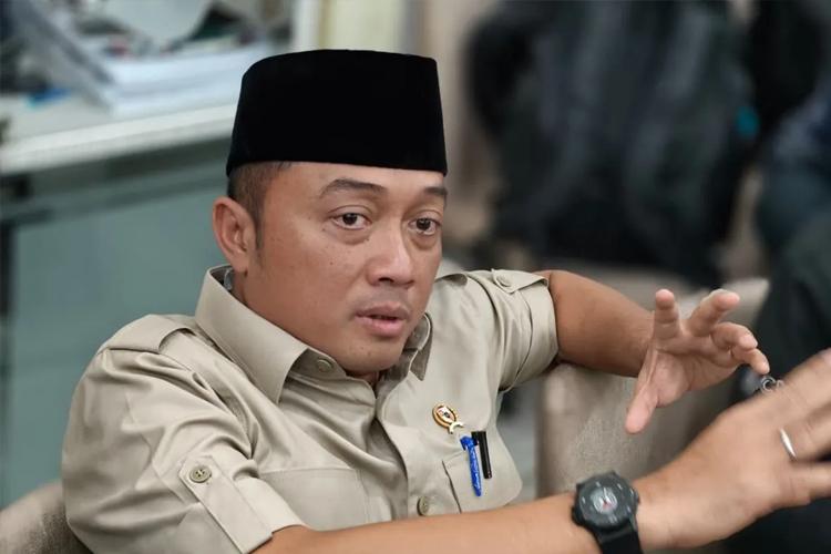 Menteri Sekretaris Negara Prasetyo Hadi memberikan keterangan pers di ruang media, Istana Kepresidenan Jakarta, Jumat (19/9/2025). (ANTARA)