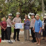 HUT Lalu Lintas ke-70, Satlantas Polres Majalengka Sentuh Hati Para Penggali Liang Lahat