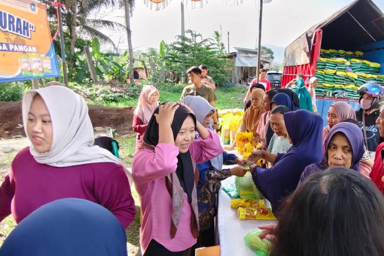 Setda Banjarnegara menggelar Gerakan Pangan Murah (GPM) serentak beras SPHP. (FOTO: Kominfo Banjarnegara for TIMES Indonesia)
