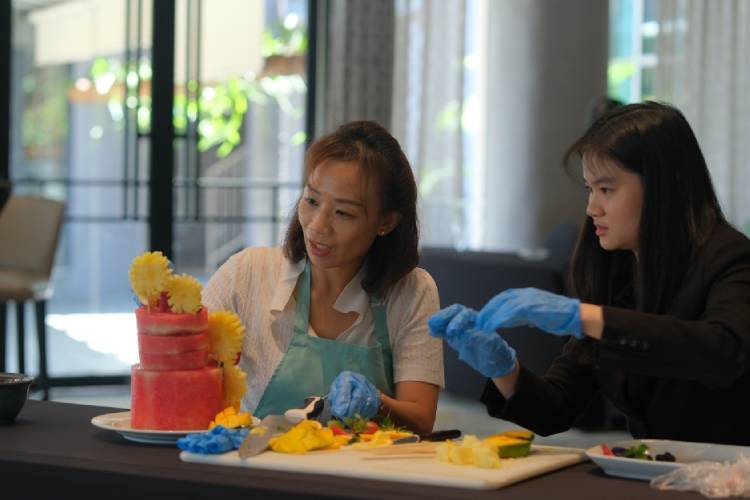 Heartful Fruit Tower, Cara Sheraton Surabaya Peringati Hari Jantung Sedunia