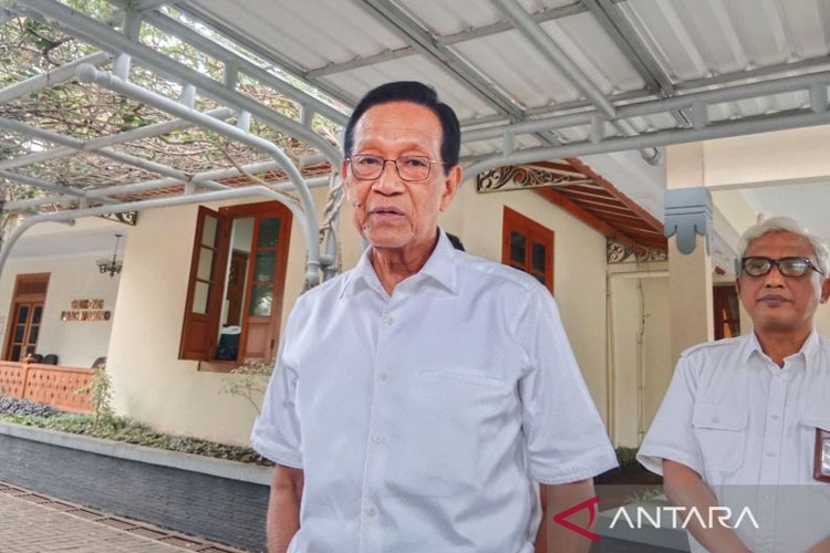 Gubernur Daerah Istimewa Yogyakarta (DIY) Sri Sultan Hamengku Buwono X. (FOTO: ANTARA/Luqman Hakim)