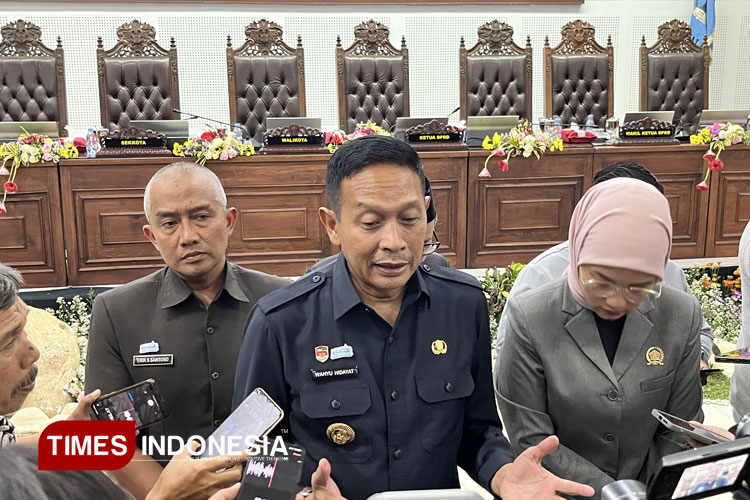 Wali Kota Malang, Wahyu Hidayat saat ditemui awak media. (Foto: Rizky Kurniawan Pratama/TIMES Indonesia)