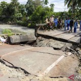 Gempa Bumi M 6,6 Papua Tengah Sebabkan Jembatan Siriwini Ambles, Fasilitas Umum Rusak