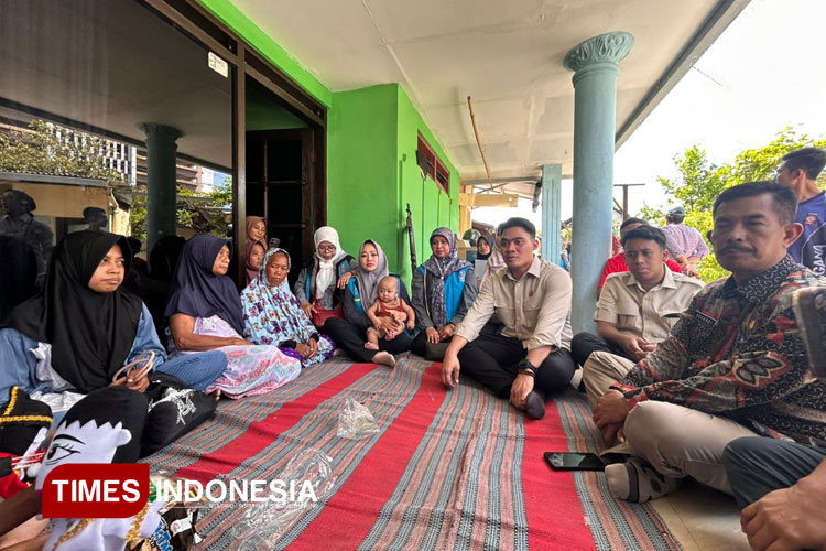 korban-kebakaran-DPRD-Jatim-3.jpg