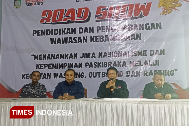 Bakesbangpol Banyuwangi Tanamkan Nasionalisme pada Purna Paskibraka lewat Roadshow Wasbang