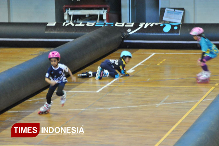 Seru, Kejuaraan Sepatu Roda Antar Pelajar dan Umum se Indonesia, bertajuk Piala Wali Kota Batu Cup 1 RX Series Indonesia ini diikuti 356 peserta. (FOTO: Muhammad Dhani Rahman/TIMES Indonesia)
