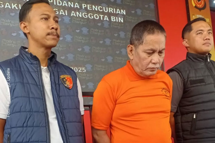 Pria tua bangka mengaku anggota BIN diringkus Polres Cianjur. (FOTO: Istimewa)