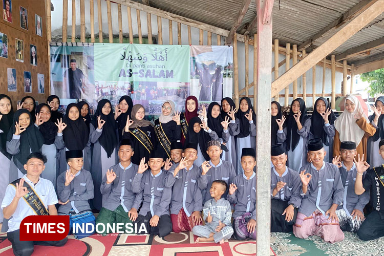 Shalsya-Billa-Al-Rasyid-bersama-tim.jpg