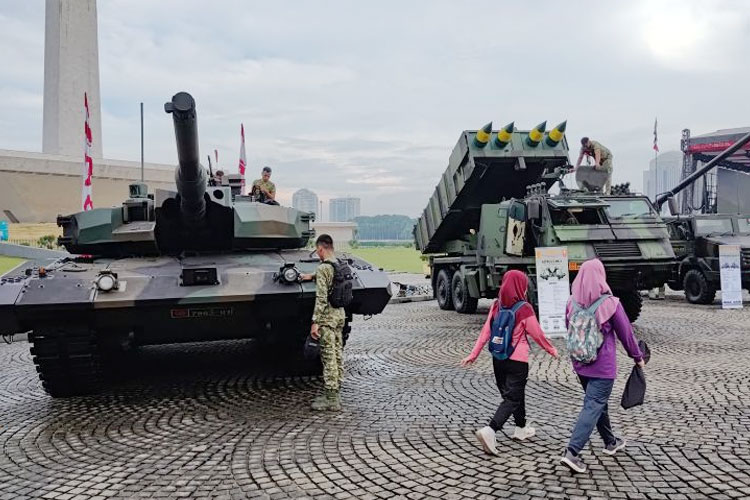 Alutsista Modern Jadi Magnet Utama Pameran Alusista TNI di Monas