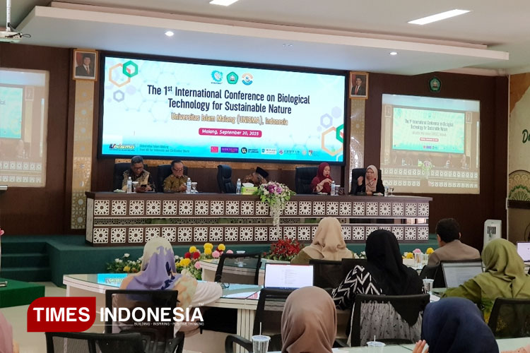 The 1st  International Conference on Biological Technology for Sustainable Nature (BioTESTA 2025), yang digelar Unisma, Sabtu (20/9/2025). (FOTO: Achmad Fikyansyah/TIMES Indonesia)