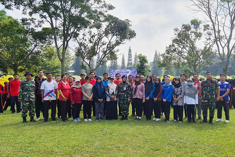 siswa-siswi-SRMP-16-Malang-2.jpg