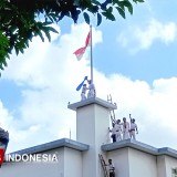 Ratusan Warga Antusias Saksikan Drama Kolosal Perobekan Bendera di Hotel Majapahit Surabaya