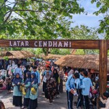Pasar Minggu Legi Latar Cendhani, Wisata Unik Bernuansa Tradisional di Sendang Duwur Lamongan