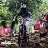 Duo Atlet Nasional Riska dan Rendy Gondol Medali Emas BIG Downhill 2025