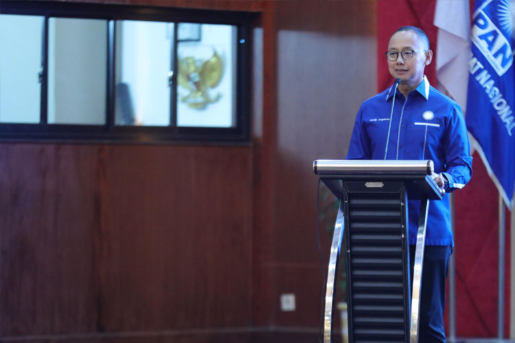 Eddy Soeparno Dorong Partai Politik Berani Lakukan Otokrituk dan Dekat dengan Rakyat