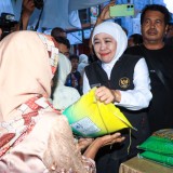 Pasar Murah Mojokerto, Khofifah Pastikan Harga Sembako di Bawah Pasaran