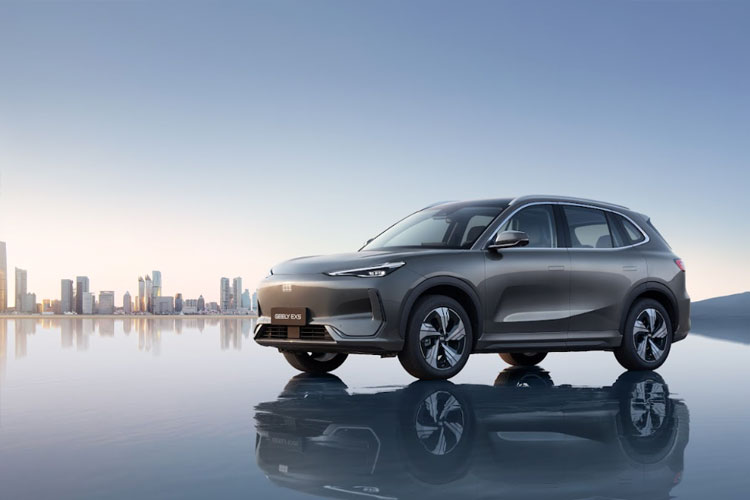 Didapuk Sebagai Mobil Listrik dengan Fitur Terbaik, Yuk Simak Keunggulan Geely EX5