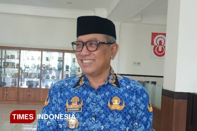 Wali Kota Banjar, Sudarsono imbau calon PMI koordinasi ke Disnaker. (Foto: Susi/TIMES Indonesia)