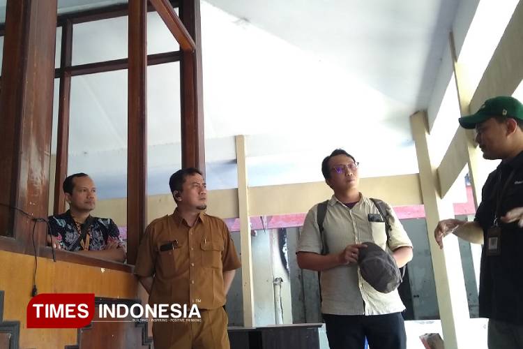 Tim Kemenbud RI saat meninjau museum Bagawanta Bhari Kabupaten Kediri (foto : Yobby/TIMES Indonesia)