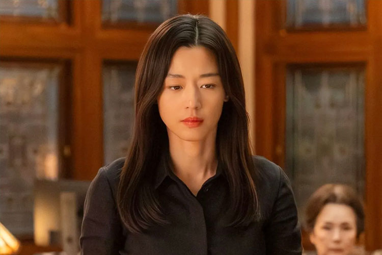 Peach Company Tegaskan Pembatalan Kontrak Jun Ji Hyun tak Berkaitan dengan Tempest