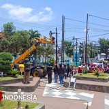 Warga Apresiasi Langkah Pemkab Jombang Tertibkan Tiang dan Kabel Fiber Optik Semrawut