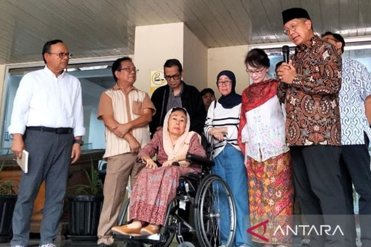 Sinta Nuriyah dan Tokoh GNB Siap Jamin Penangguhan Delpedro Cs