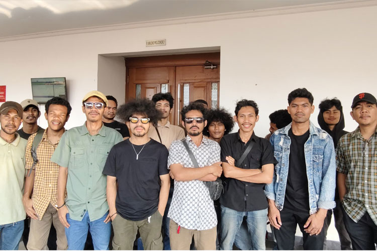 Aktivis Maluku Utara di Pengadilan Negeri Jakarta Pusat, Rabu (24/09/2025).